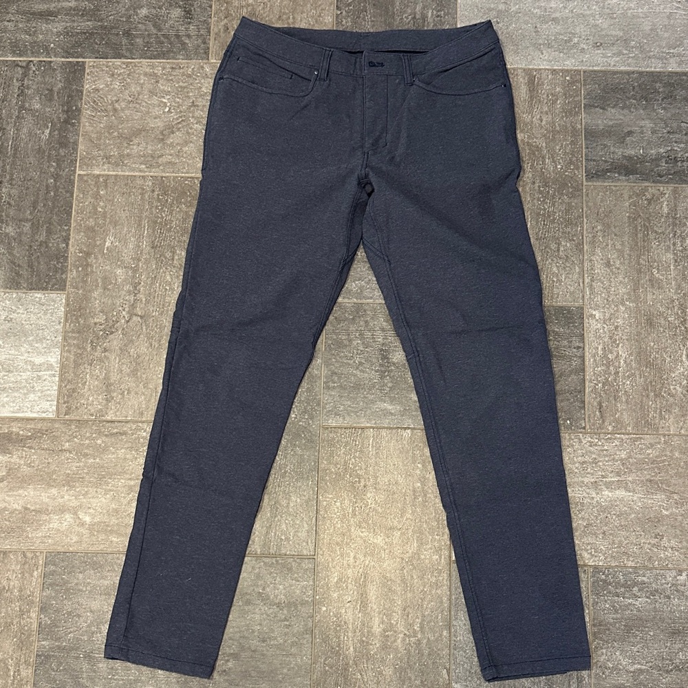 lululemon athletica Men's Navy Joggers
